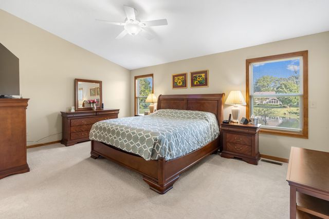 2059 Alum Village Drive, Lewis Center, OH 43035