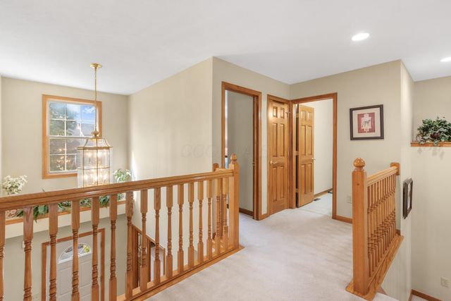 2059 Alum Village Drive, Lewis Center, OH 43035