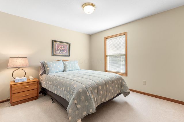 2059 Alum Village Drive, Lewis Center, OH 43035