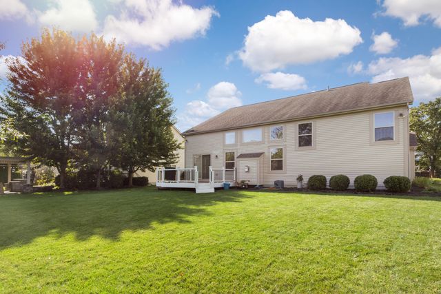 2059 Alum Village Drive, Lewis Center, OH 43035