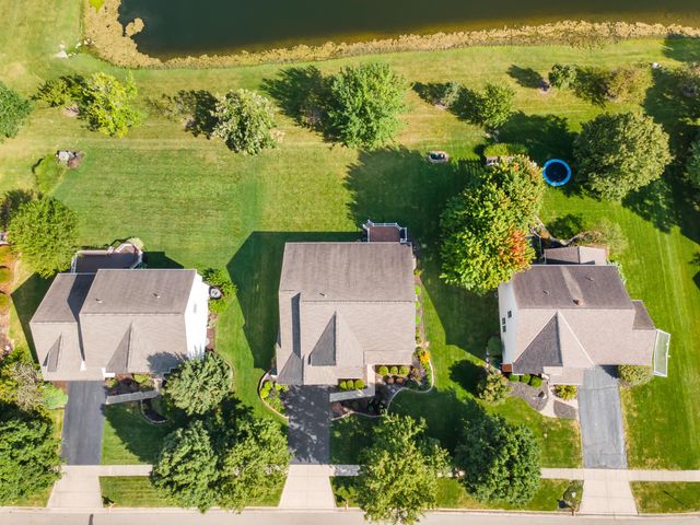 2059 Alum Village Drive, Lewis Center, OH 43035