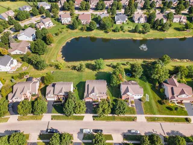 2059 Alum Village Drive, Lewis Center, OH 43035