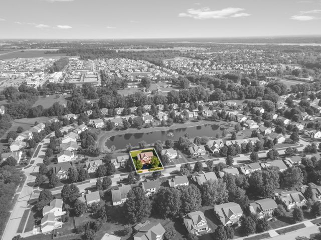 2059 Alum Village Drive, Lewis Center, OH 43035
