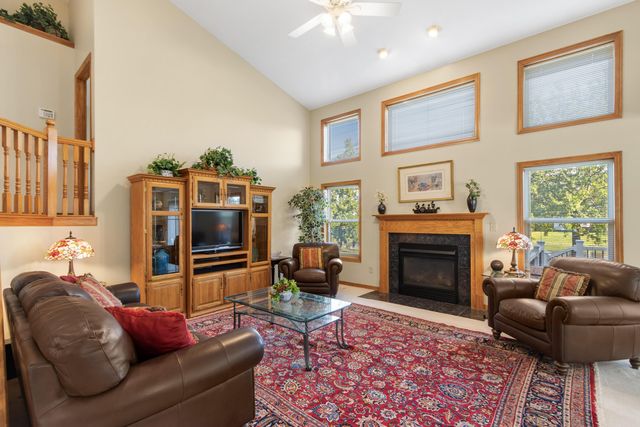 2059 Alum Village Drive, Lewis Center, OH 43035