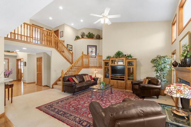 2059 Alum Village Drive, Lewis Center, OH 43035
