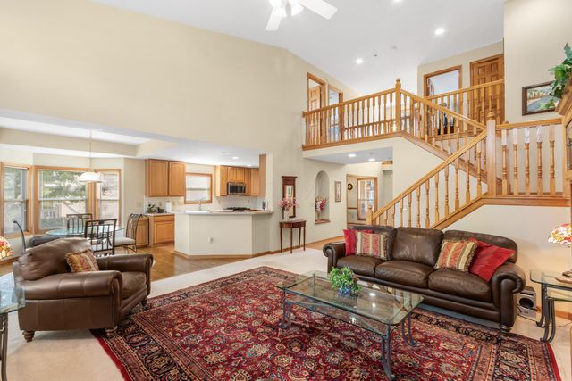 2059 Alum Village Drive, Lewis Center, OH 43035