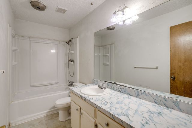 4528 Oak Drive, Alvarado, TX 76009