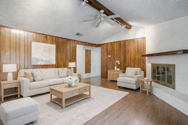 4528 Oak Drive, Alvarado, TX 76009