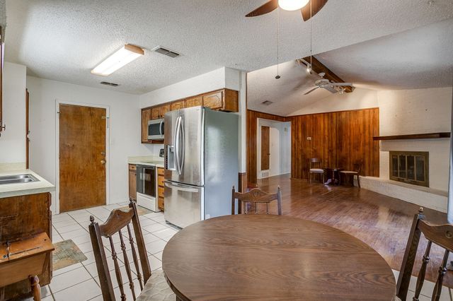 4528 Oak Drive, Alvarado, TX 76009