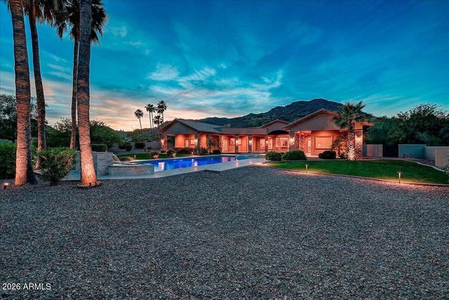 4807 E CRYSTAL Lane, Paradise Valley, AZ 85253