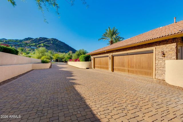 4807 E CRYSTAL Lane, Paradise Valley, AZ 85253