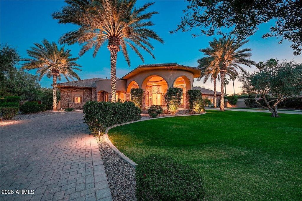 4807 E CRYSTAL Lane, Paradise Valley, AZ 85253 — photo 4