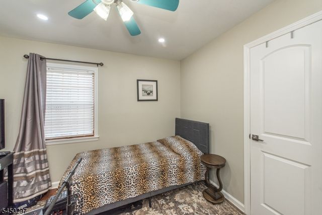 54 Hasbrouck Ave, Hasbrouck Heights Boro, NJ 07604