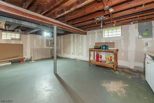 54 Hasbrouck Ave, Hasbrouck Heights Boro, NJ 07604