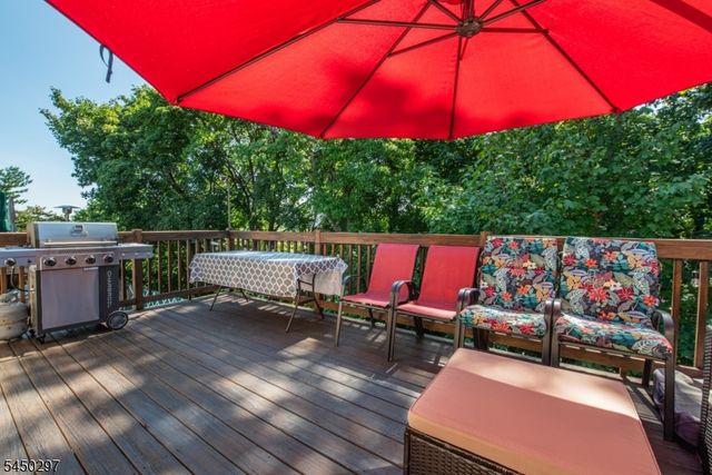 54 Hasbrouck Ave, Hasbrouck Heights Boro, NJ 07604