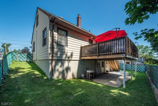 54 Hasbrouck Ave, Hasbrouck Heights Boro, NJ 07604