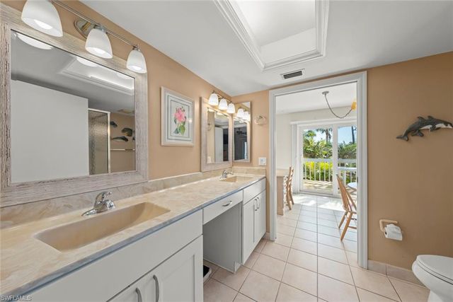 2126 Egret CIR, Sanibel, FL 33957