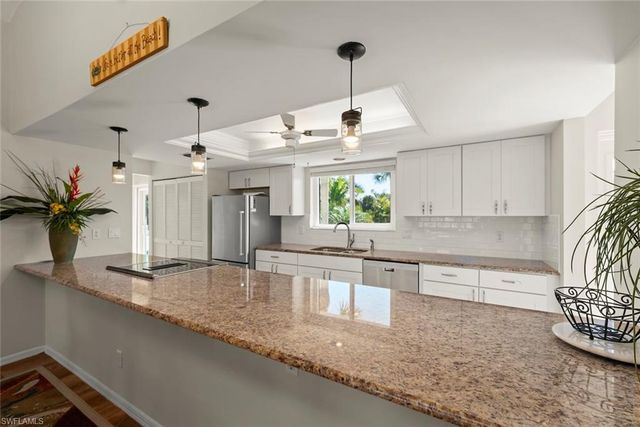 2126 Egret CIR, Sanibel, FL 33957