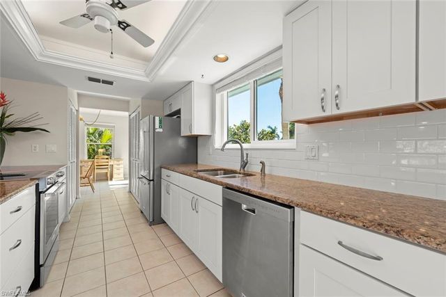 2126 Egret CIR, Sanibel, FL 33957