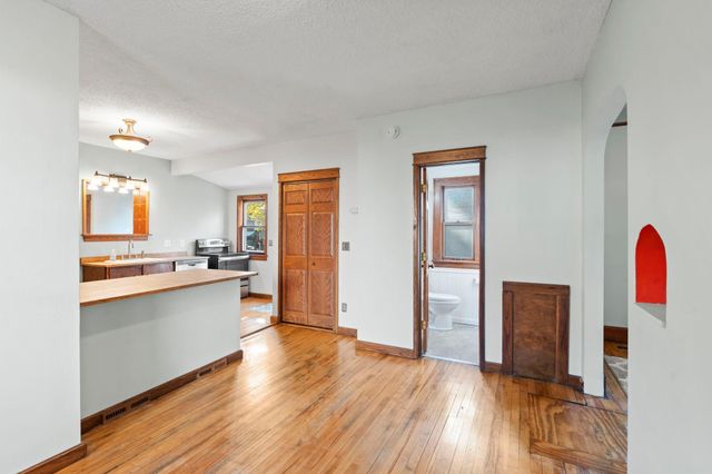 1216 Danforth Street, Saint Paul, MN 55117