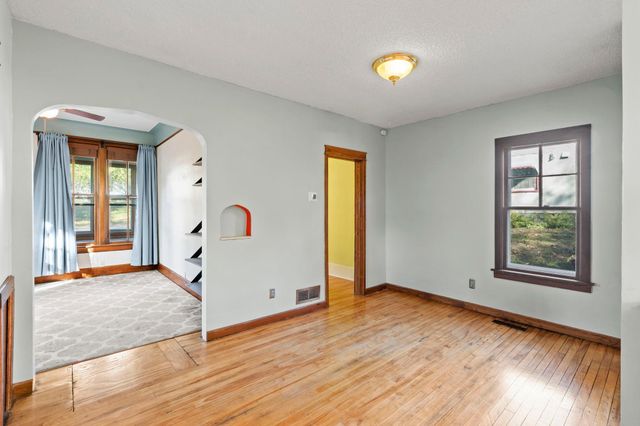 1216 Danforth Street, Saint Paul, MN 55117