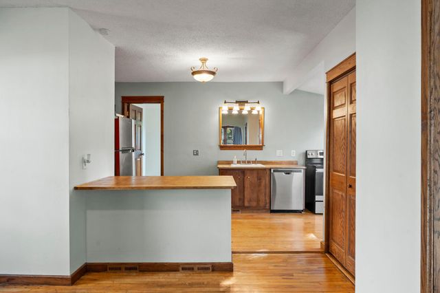 1216 Danforth Street, Saint Paul, MN 55117