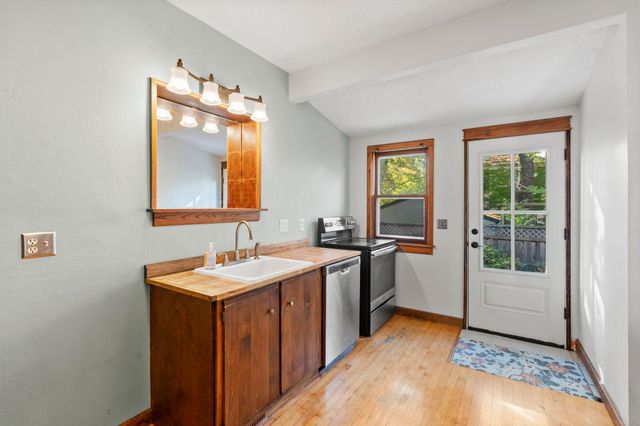 1216 Danforth Street, Saint Paul, MN 55117