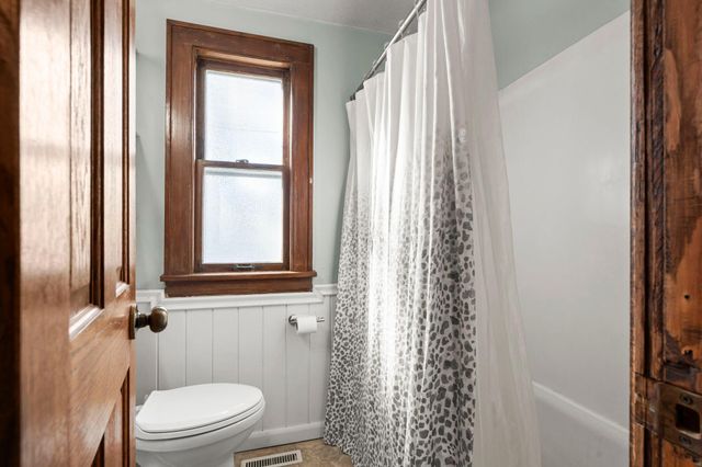 1216 Danforth Street, Saint Paul, MN 55117