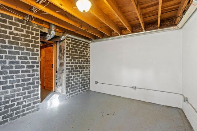 1216 Danforth Street, Saint Paul, MN 55117