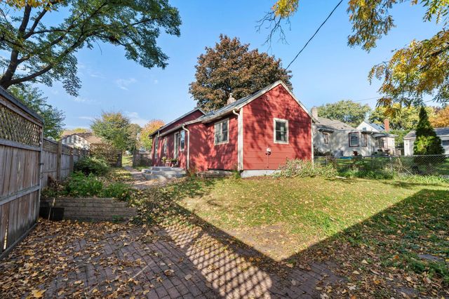 1216 Danforth Street, Saint Paul, MN 55117