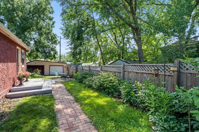 1216 Danforth Street, Saint Paul, MN 55117