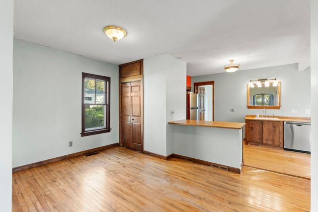 1216 Danforth Street, Saint Paul, MN 55117