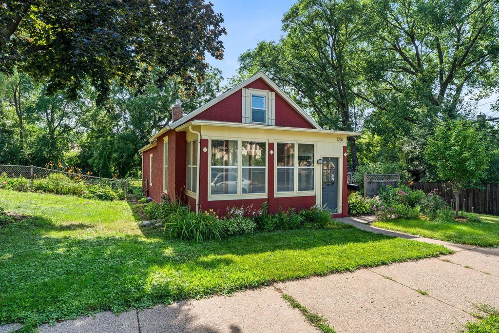 1216 Danforth Street, Saint Paul, MN 55117 — exterior