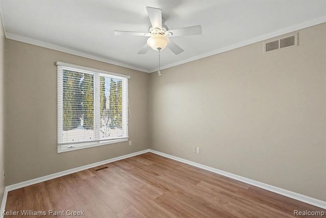 3090 Brysons Cove Drive, Warren, MI 48092