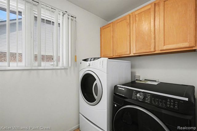 3090 Brysons Cove Drive, Warren, MI 48092