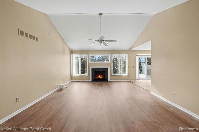 3090 Brysons Cove Drive, Warren, MI 48092