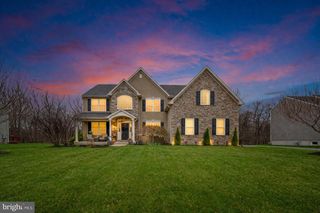 115 WOODS EDGE DR, Douglassville, PA 19518