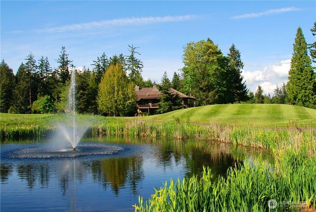 8975 Pine Sisken, Blaine, WA 98230