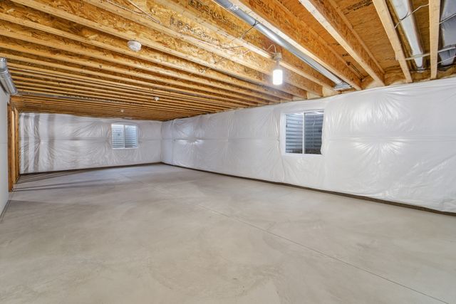 205 Deer Haven Street, Polk City, IA 50226