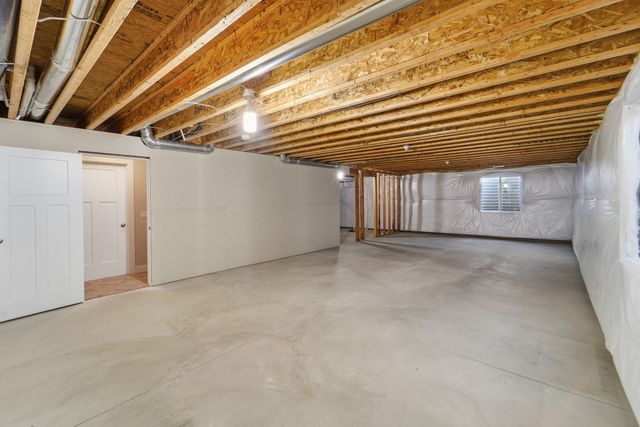 205 Deer Haven Street, Polk City, IA 50226