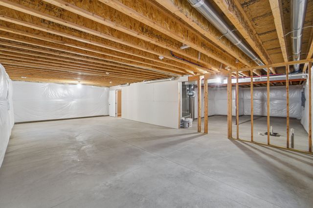 205 Deer Haven Street, Polk City, IA 50226