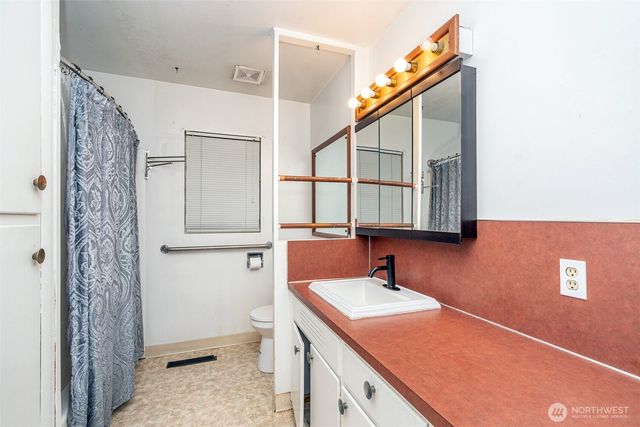 1428 SW Grandview Avenue, Chehalis, WA 98532