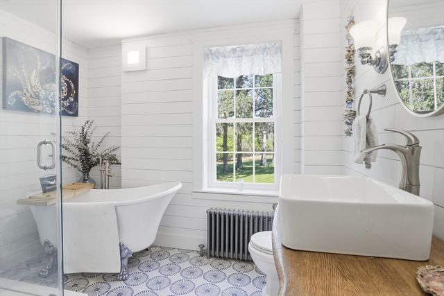 11 Graniteville Rd, Westford, MA 01886