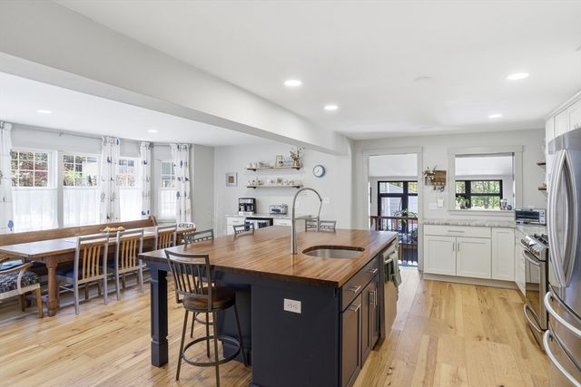 11 Graniteville Rd, Westford, MA 01886