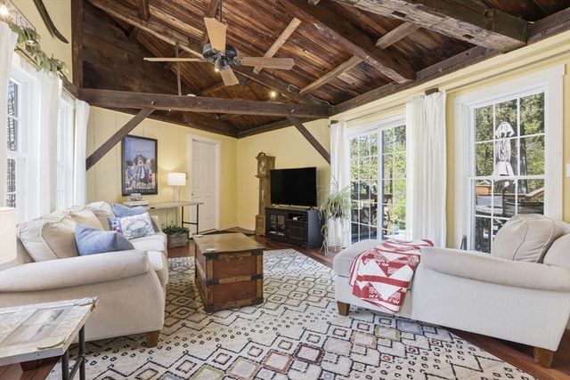 11 Graniteville Rd, Westford, MA 01886