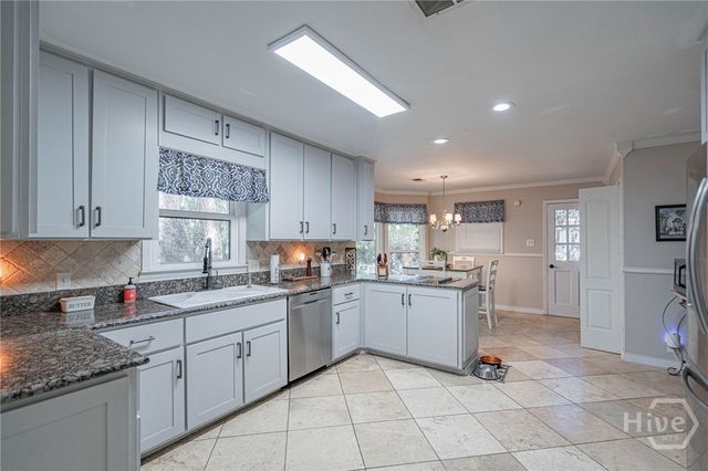 4 Tomochichi Lane, Savannah, GA 31411