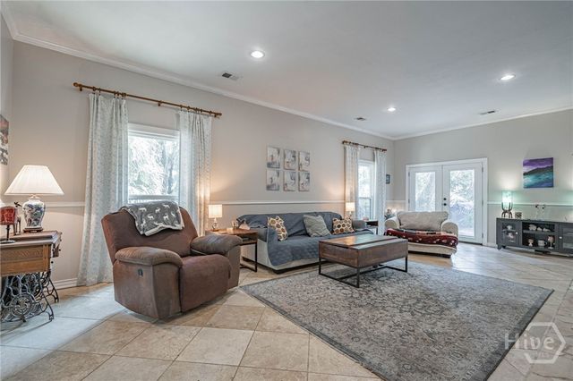 4 Tomochichi Lane, Savannah, GA 31411