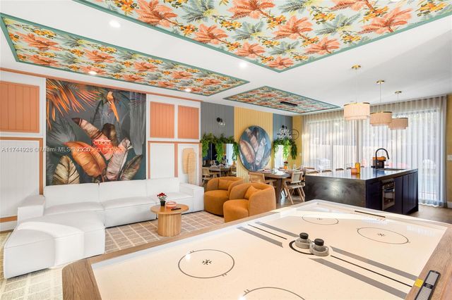 416 NW 52nd St, Miami, FL 33127