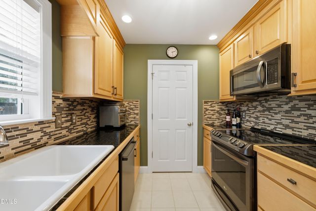 1616 Wet Stone Drive, Fuquay Varina, NC 27526