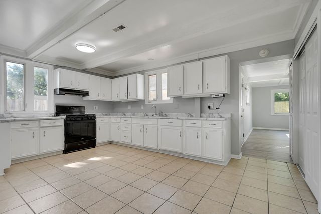 55 Apple Lane, Park Forest, IL 60466
